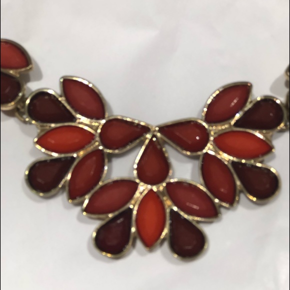 Francesca’s chunky necklace - Picture 2 of 3